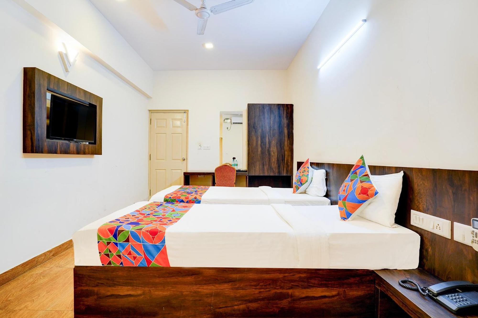 Fabhotel Grk Comforts - Jayanagar Bangalore Esterno foto