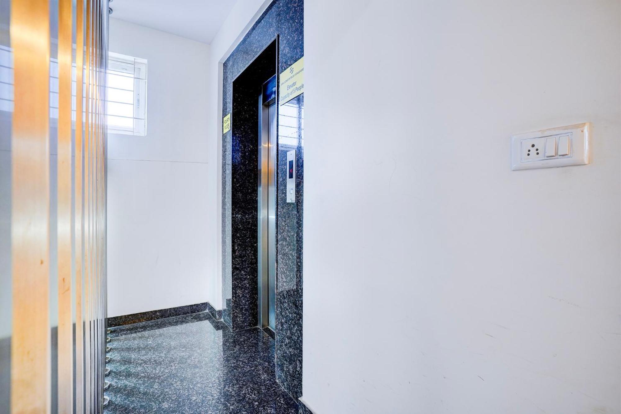 Fabhotel Grk Comforts - Jayanagar Bangalore Esterno foto