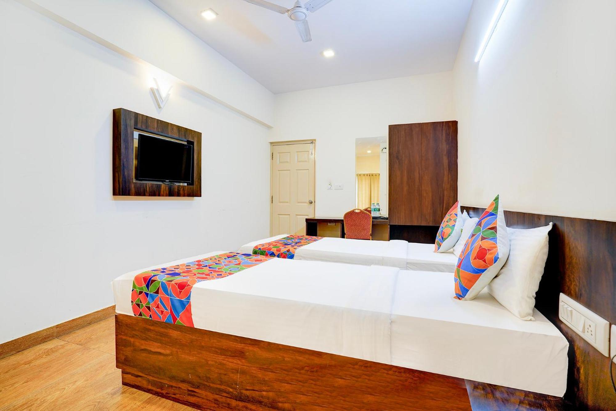 Fabhotel Grk Comforts - Jayanagar Bangalore Esterno foto