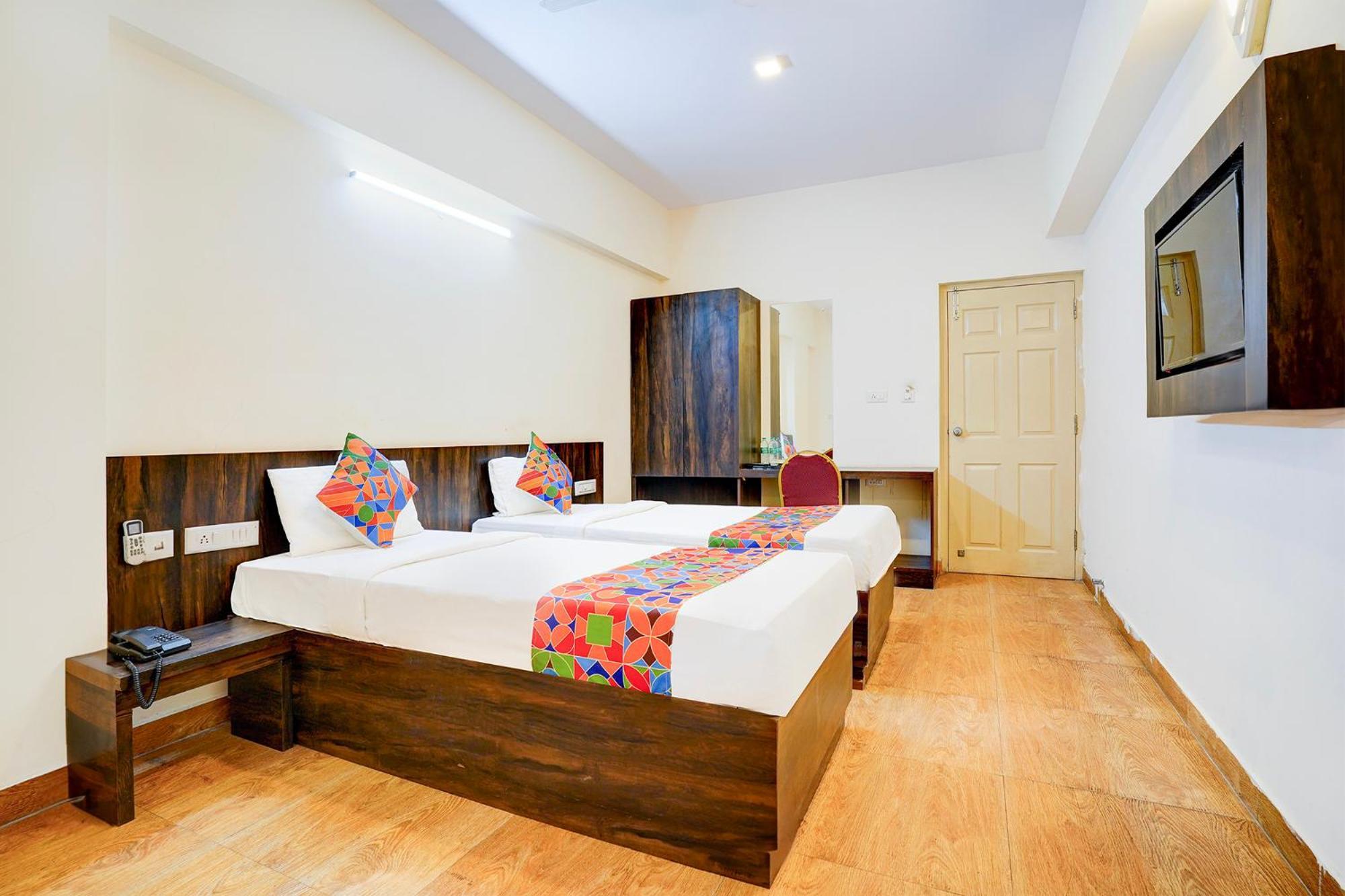 Fabhotel Grk Comforts - Jayanagar Bangalore Esterno foto