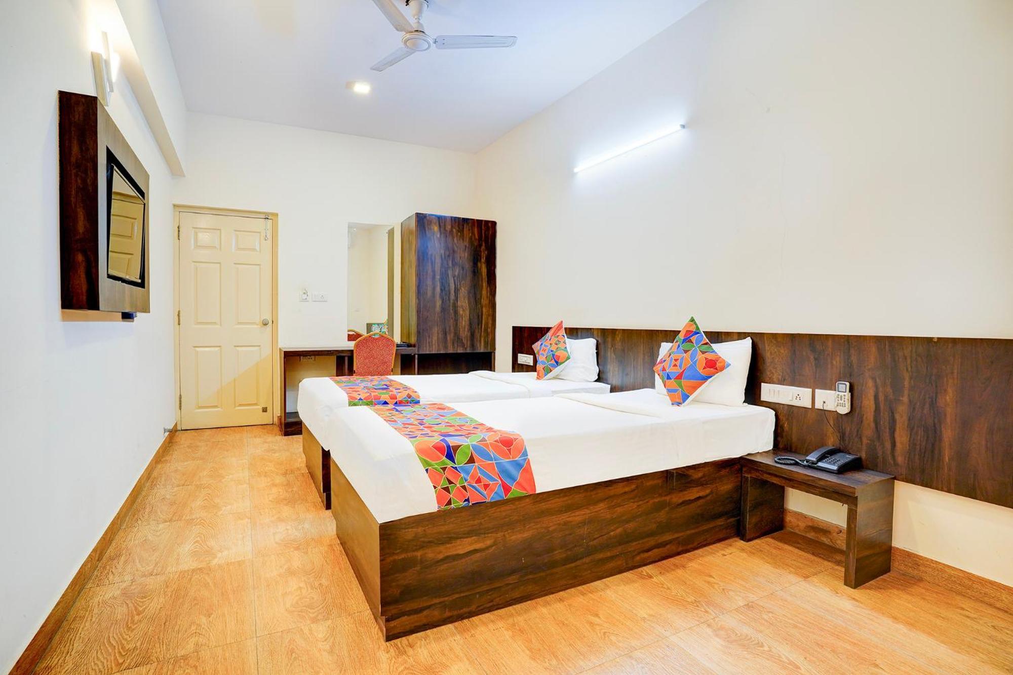 Fabhotel Grk Comforts - Jayanagar Bangalore Esterno foto